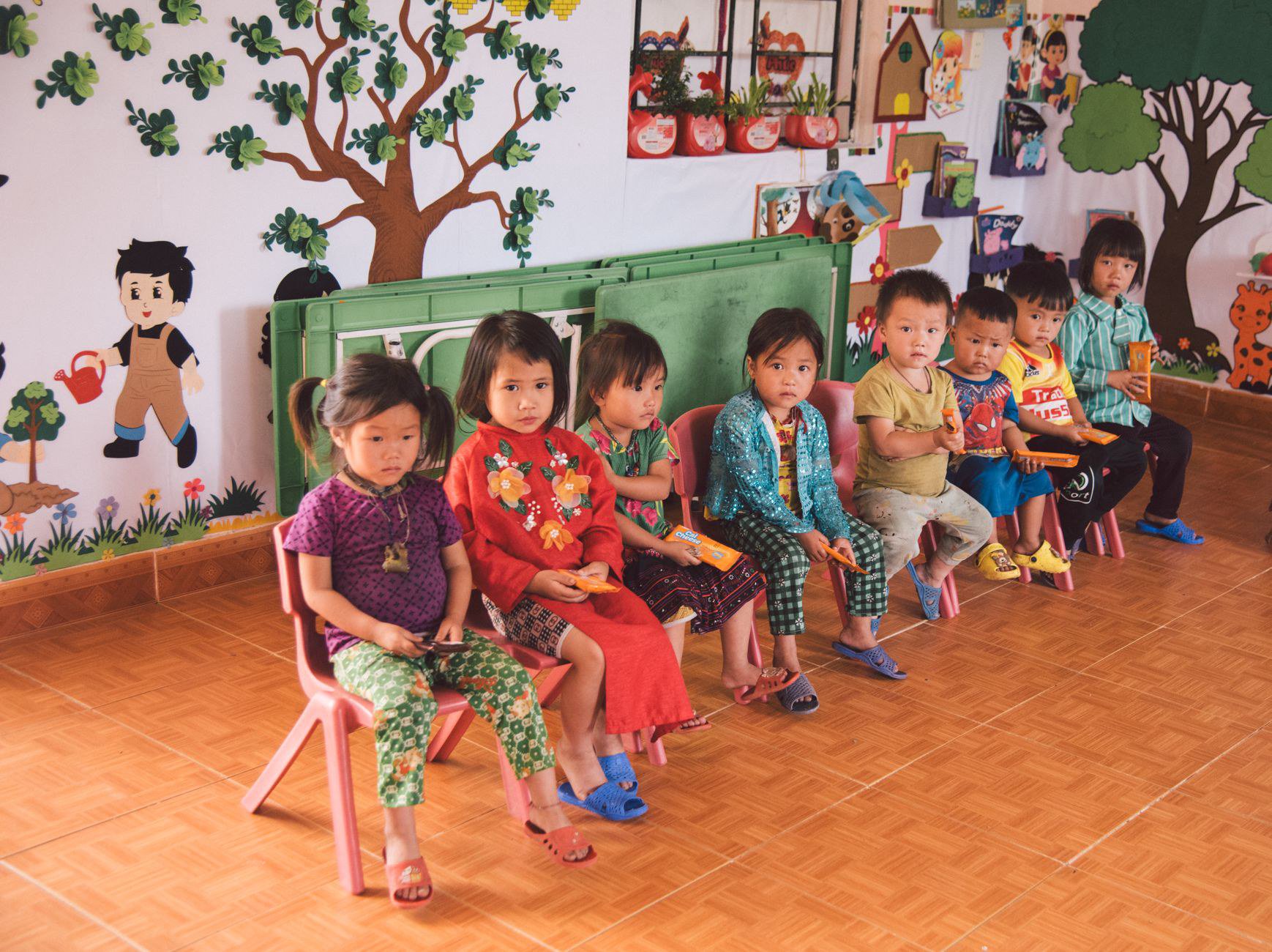 Một ca thực tế: trường mầm non thử dùng nhóm chat rồi chuyển sang nền tảng bài bản hơn